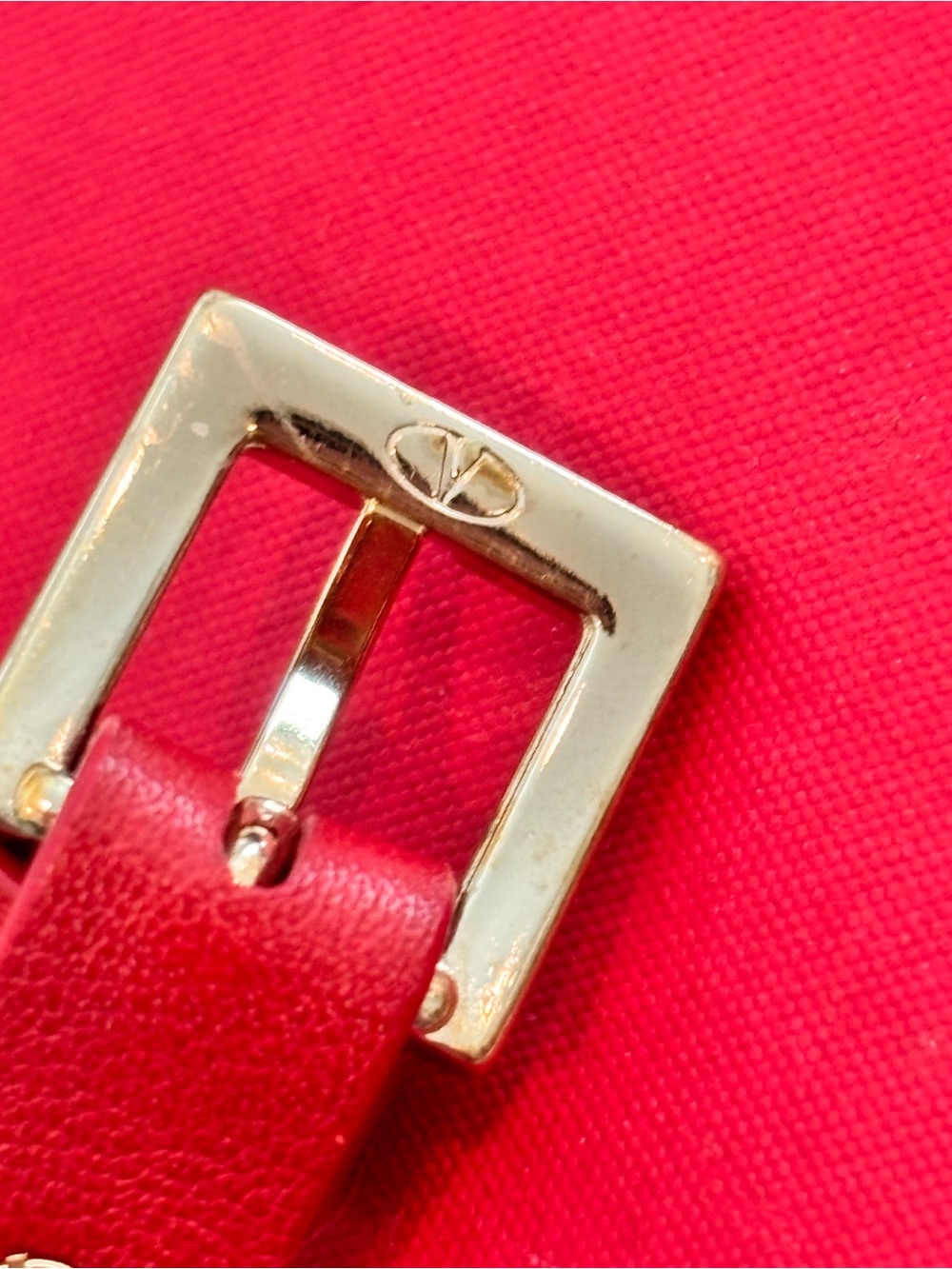 Valentino Garavani Rockstud Red Leather Bracelet W/ Box - Picture 8 of 14